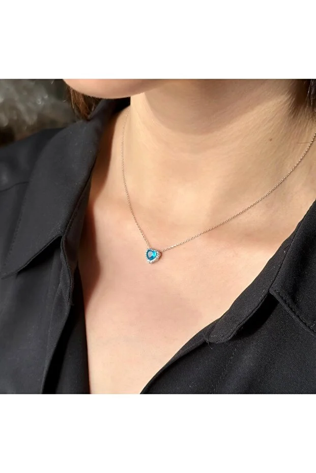 Işıklı Kolye Kutulu Gümüş Pırlanta Montür Kalp Kolye